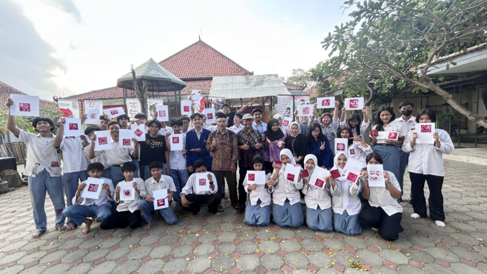 Belajar Grafis dengan memanfaatkan limbah